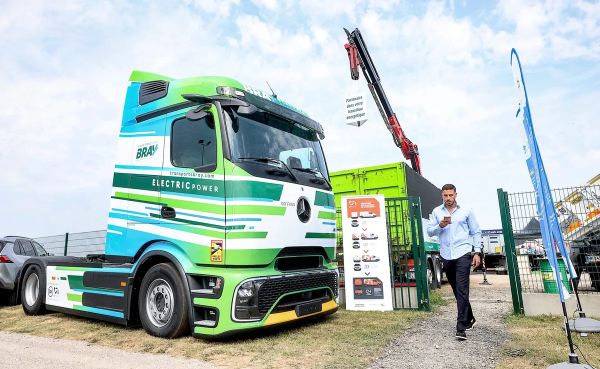 Transport routier : les poids lourds accélèrent leur conversion à l’électrique