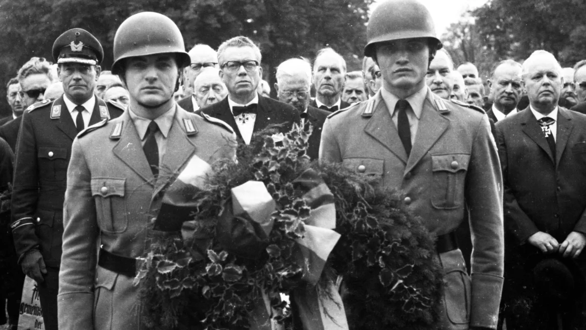 Bundeswehr: Wiederaufbau mit Ritterkreuz