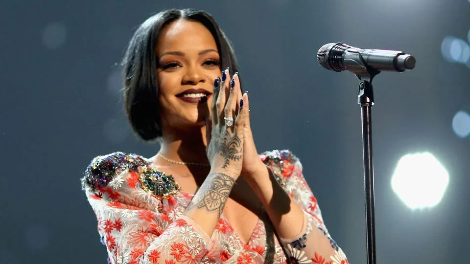 Rihanna’s Dance Bangers Climb To New Chart Peaks Together