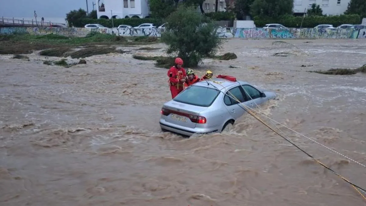 La Generalitat pide prudencia por lluvias que podrían dejar 40 litros en media hora esta tarde