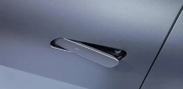 Maçaneta oculta da Tesla gera recall de 4 milhões de carros na China