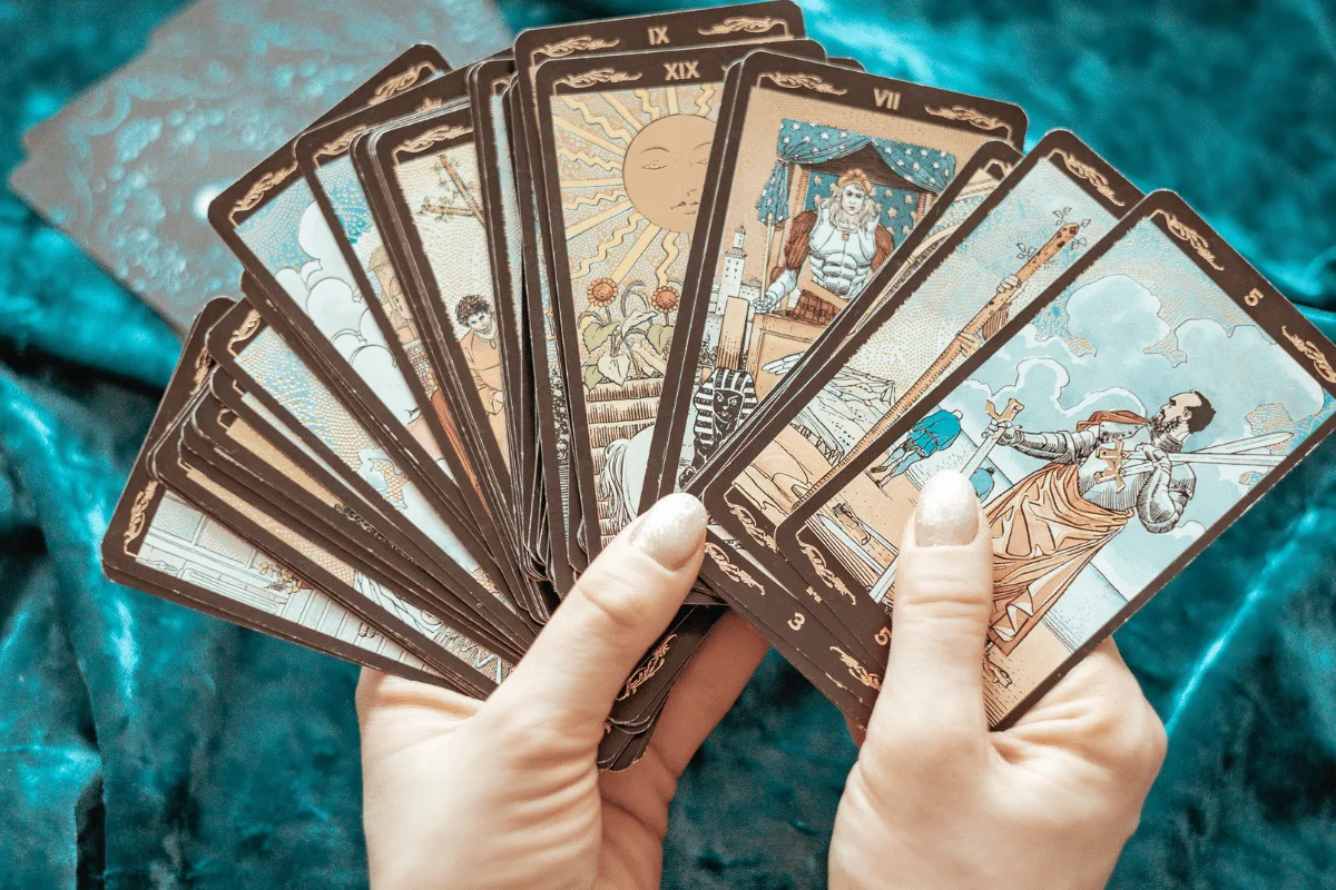 Tarot do dia: previsão para os 12 signos em 18/08/2026