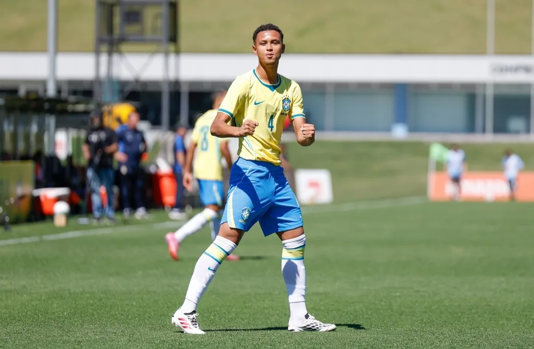 Joia do Vitória leva título de competição importante com a Seleção