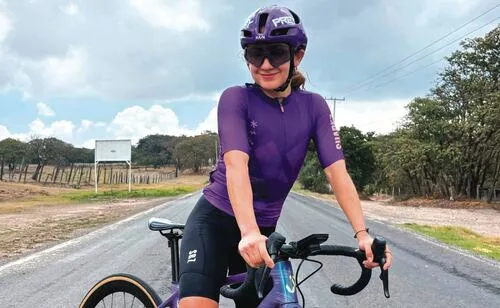 Latin All-Star Racing, el proyecto con el que Sara Roel busca cambiar el ciclismo femenil