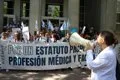 Los médicos irán a huelga indefinida en todo el país desde el 28 de octubre para exigir un Estatuto Marco propio