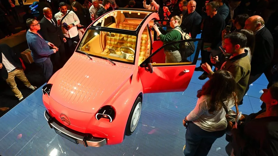 Pariser Autosalon: Mit Retro-Charme und einer Stimme: So wollen sich Europas Autohersteller gegen Chinas Wucht stemmen