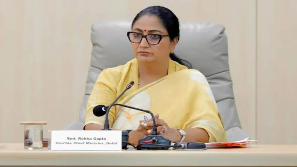 Delhi Government Transfers Health Secretary Amid Procurement Lapses Probe
