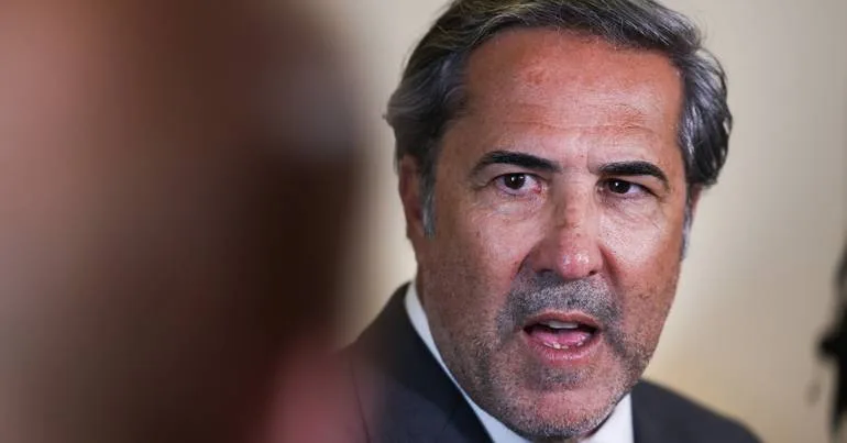 Ex-líder do Chega Madeira passa a deputado independente