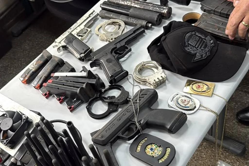 Investigação localiza em ferro-velho de SP sacos com lacre de material apreendido pela polícia
