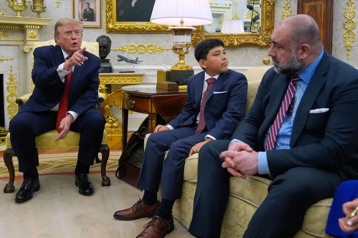 Trump manda a callar a reportera de CNN que le preguntó sobre Corea del Norte