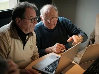 Retraite des mères : pourquoi ces deux mesures prévues pour réduire les inégalités pourraient aussi favoriser des pères