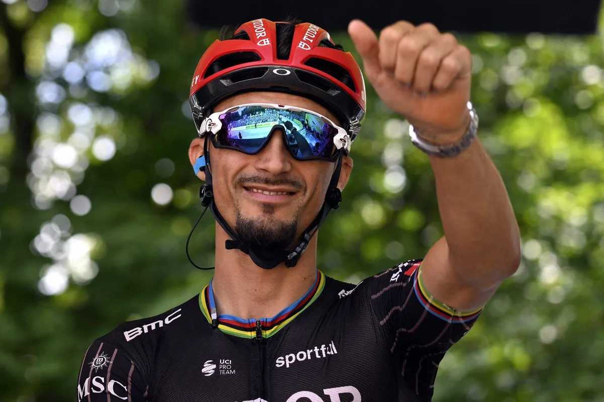 Cyclisme : Julian Alaphilippe, le double champion du monde annonce sa retraite