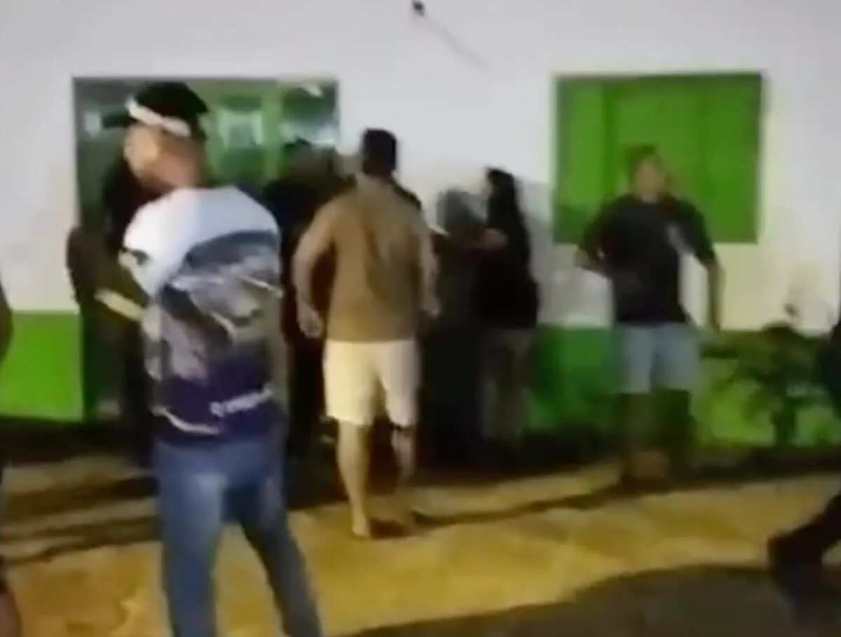 PM da reserva mata homem a tiros após desfile cívico e quase é linchado