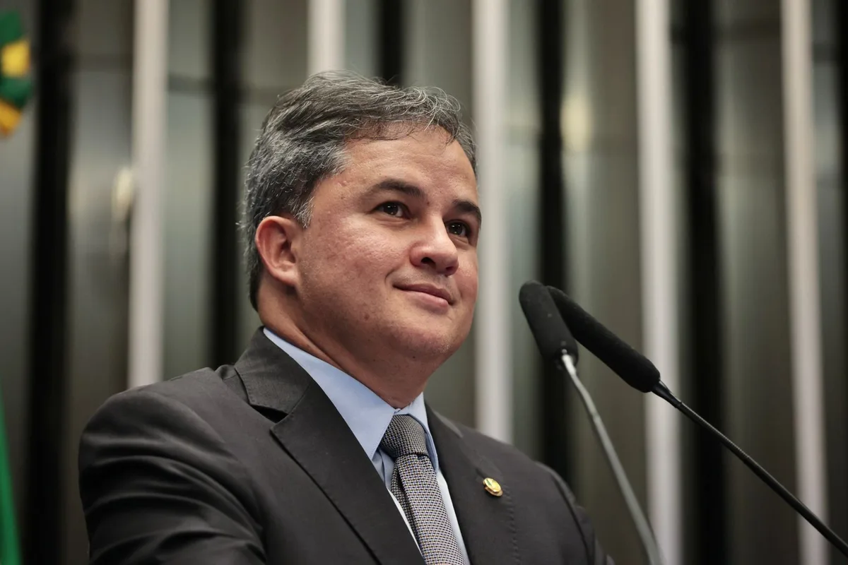 Efraim Filho, candidato ao governo da Paraíba, declara R$ 1,68 milhão em bens ao TSE