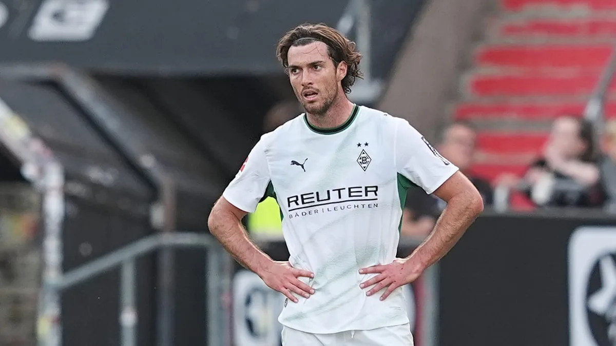 Drei Gladbacher kämpfen um einen Platz - Hier droht Blessin der erste Derby-Zoff!