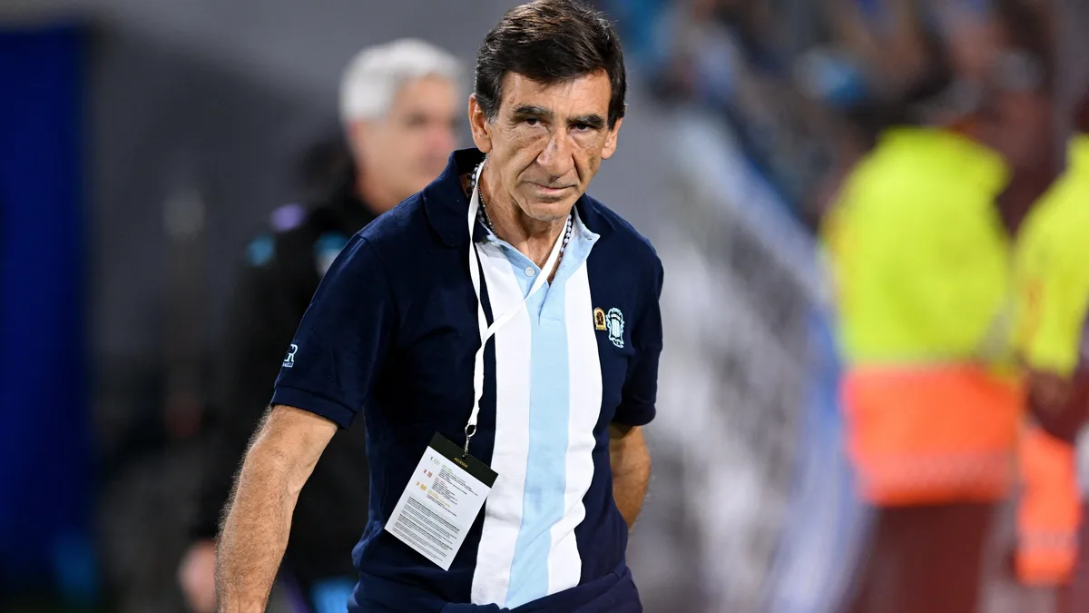 Gustavo Costas vuelve a dirigir tras su salida de Racing: el club en el que desembarcará