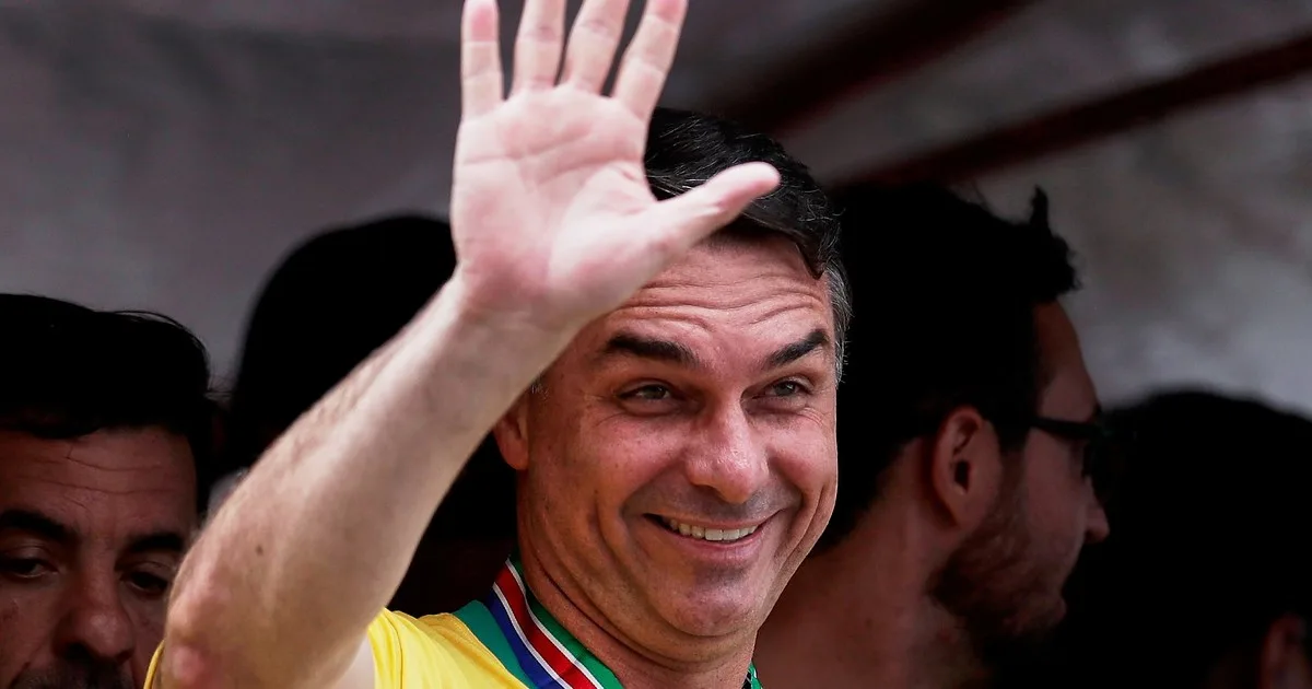 Brasil: la policía investiga a Flávio Bolsonaro por corrupción y lavado a menos de un mes de las elecciones