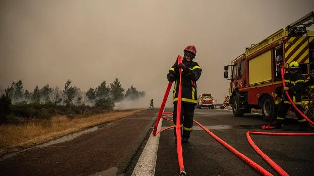 Feuerwehr in Frankreich: Die Helden sind wütend