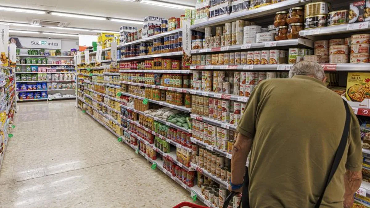 La inflación se dispara por encima del 4% en agosto por el encarecimiento de los carburantes