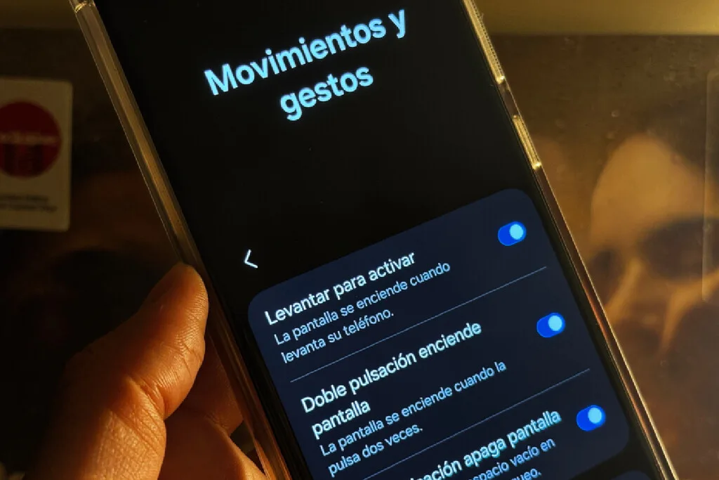 Tu Samsung puede hacer capturas, silenciar llamadas y encender la pantalla con simples gestos