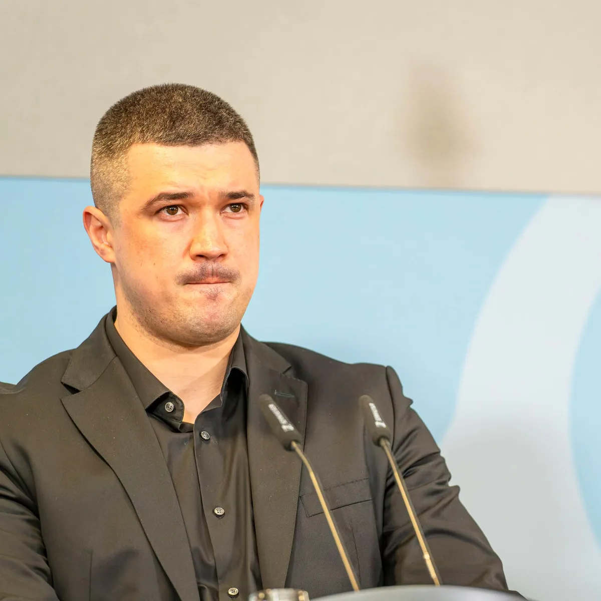 "Systemische Regierungskrise" - Ukraine: Entlassener Verteidigungsminister Fedorow fordert Neuwahlen auch zu Kriegszeiten