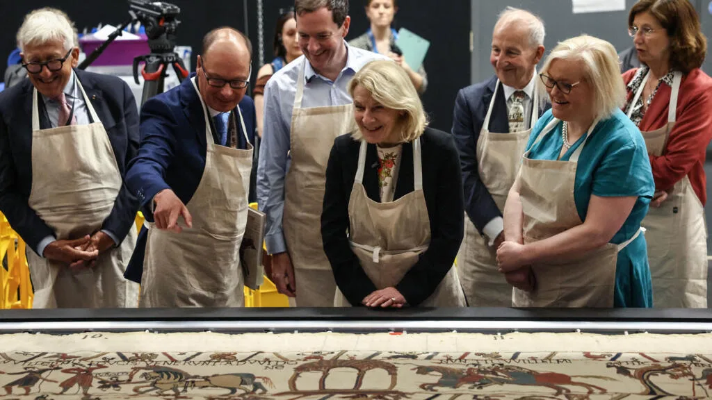 Cent mille billets vendus en 24h: à Londres, l'exposition de la tapisserie de Bayeux crée déjà l’événement