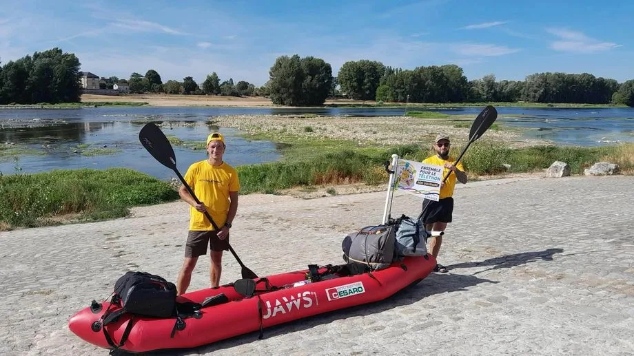 Ils parcourent 400 km sur la Loire en canoë pour le Téléthon : "On ne pensait pas que ce serait aussi physique !"