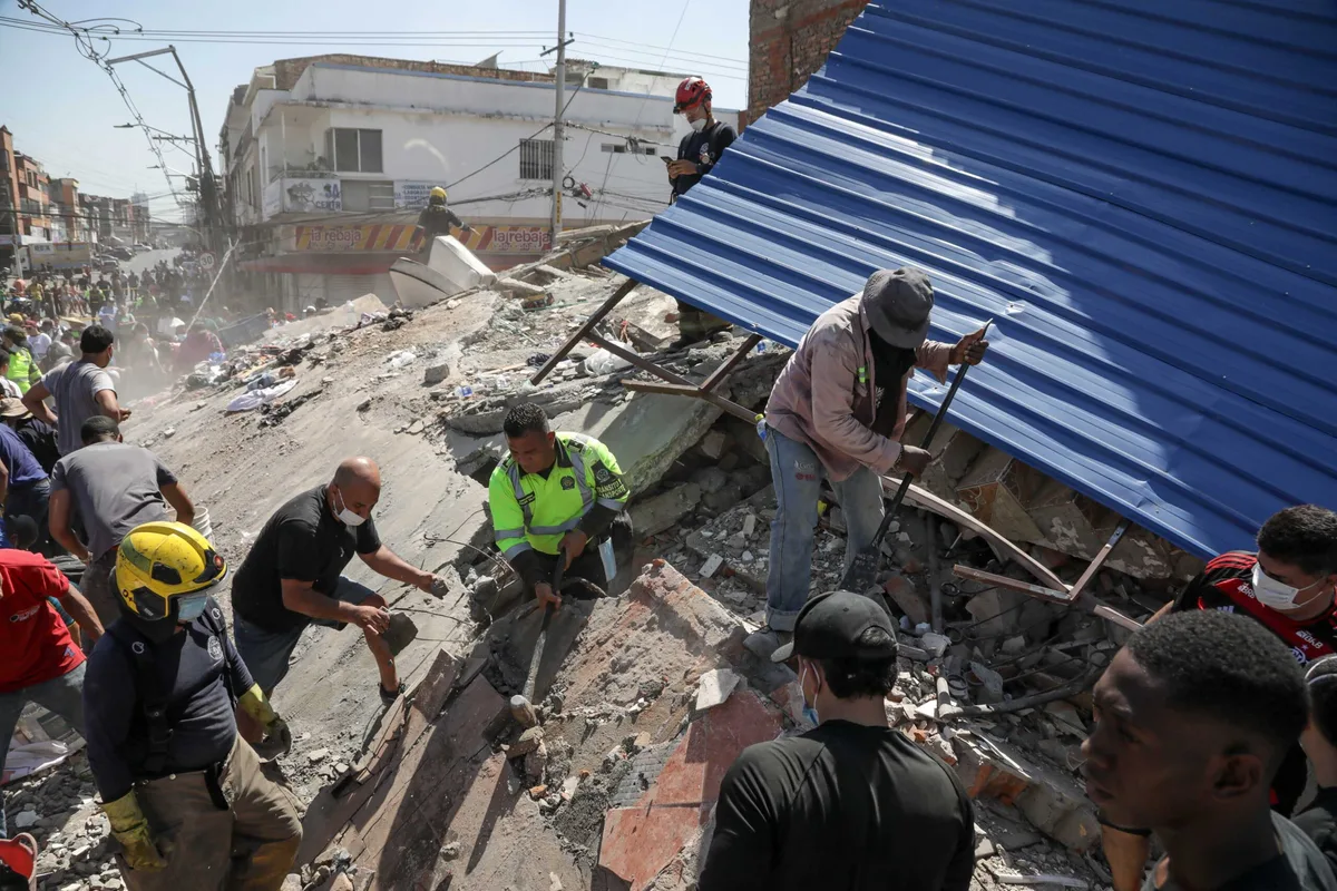 Número de mortos após terremoto na Colômbia sobe para 294