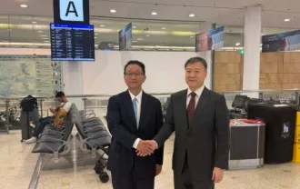 '日 회동서 주머니 손 논란' 中외교관，주호주 대사로 부임