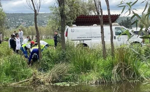 Hallan hombre sin vida en canal de aguas negras de Tláhuac; indagan si la causa fue que se cayó