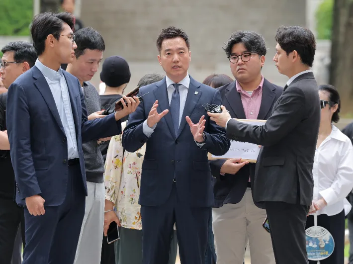檢, '명예훼손' 김세의 부동산 동결…범죄수익 1.7억 추징절차