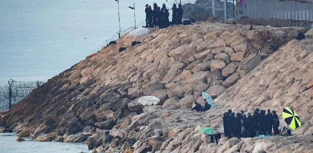 Suspeitos de cobrar para levar migrantes de Ceuta a Espanha são presos