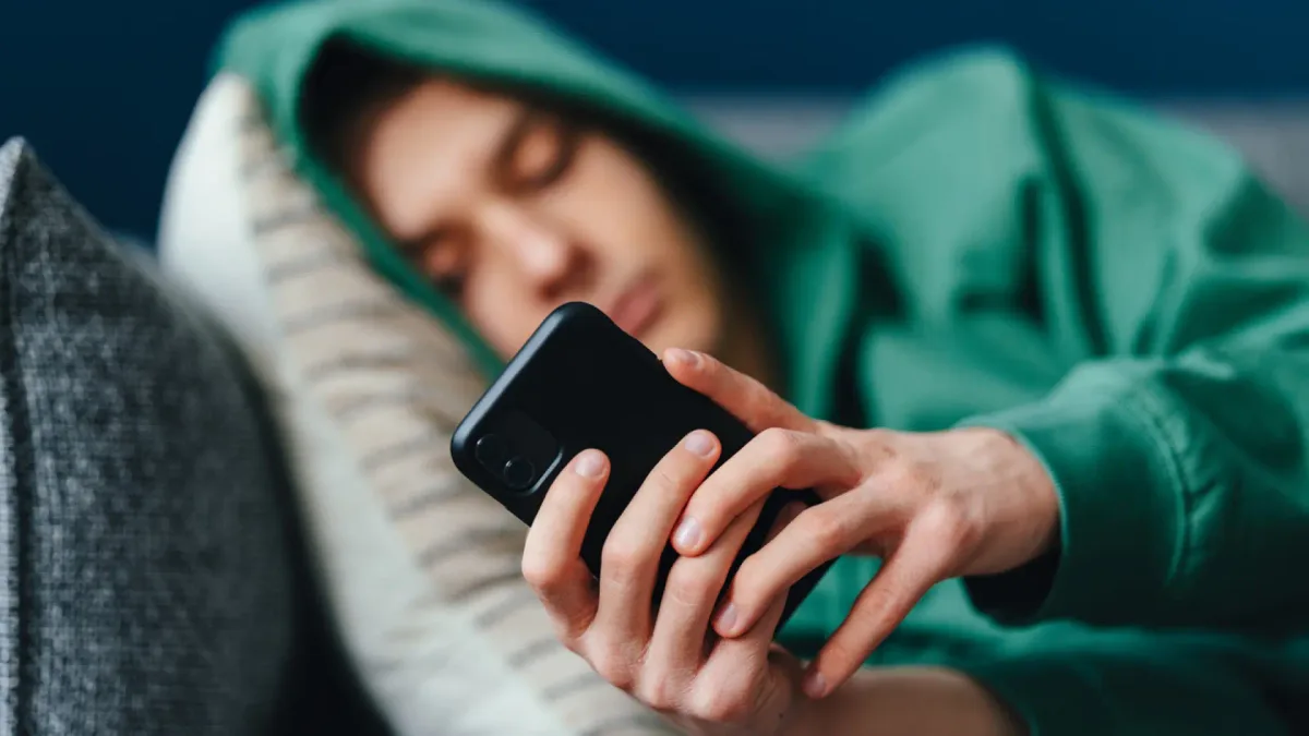 Un estudio identifica los principales factores asociados al uso de porno entre adolescentes