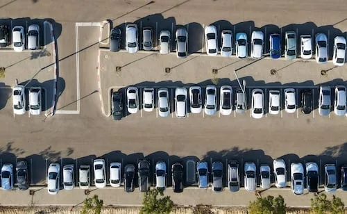 Estacionamientos de CDMX podrían recibir multas de hasta 41 mil pesos; deberán exhibir aviso sobre seguro vigente