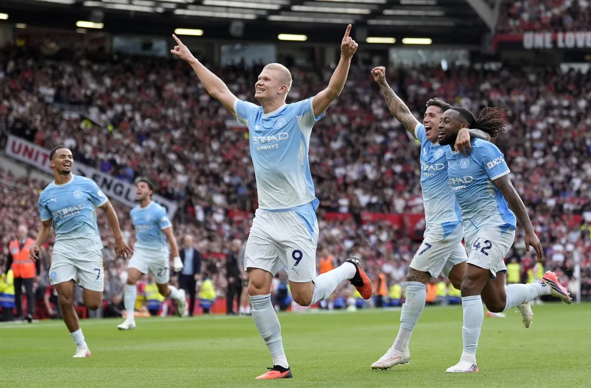 Haaland da el derbi de Manchester a un City con diez más de una hora