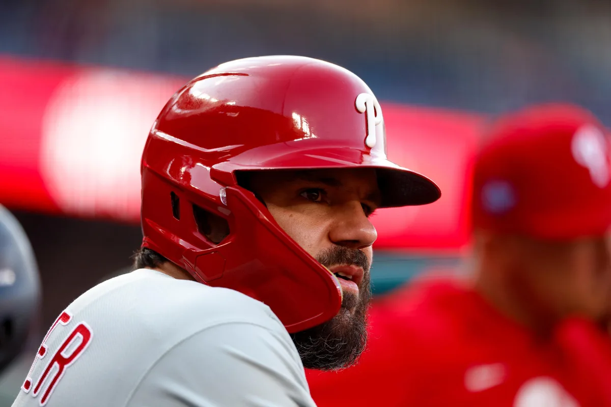 Phillies Superstar Kyle Schwarber Thinks Fast, Saves Young Fan From On-Field Injury