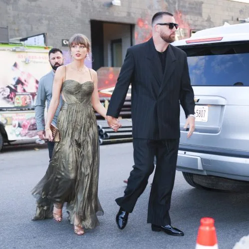 Travis Kelce faz confissão sobre casamento com Taylor Swift e revela único arrependimento Travis Kelce faz confissão sobre casamento com Taylor Swift e revela único arrependimento