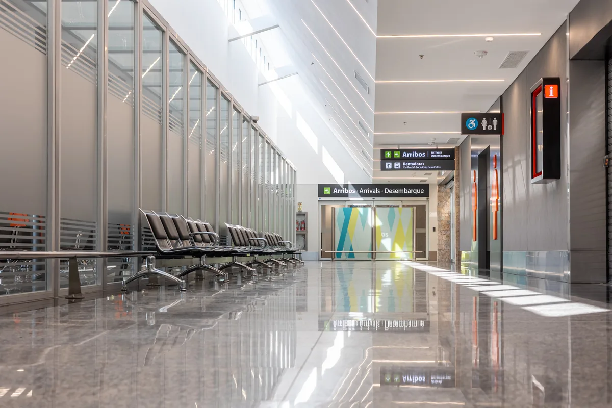 Paro en aeropuertos: el Gobierno intimó a ATE y el gremio lo desafía, ¿qué pasará con los vuelos?