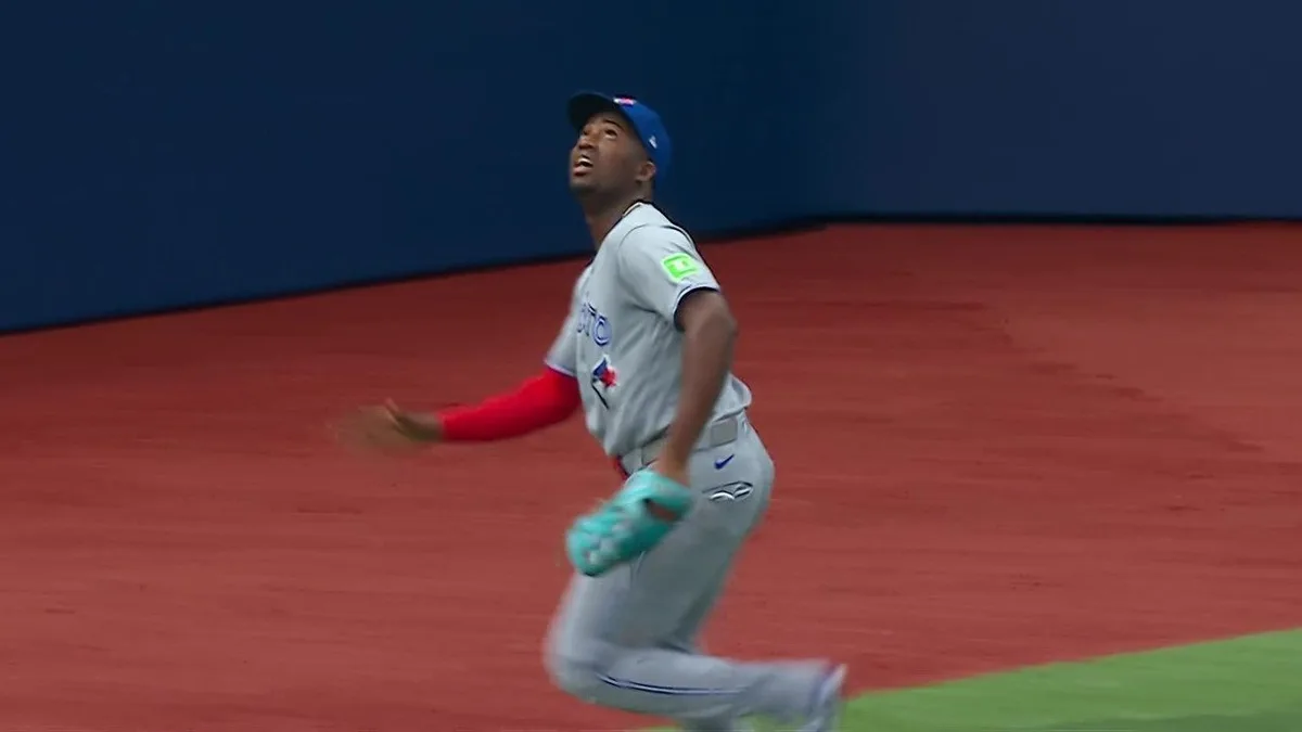 Breaking down both of Sanchez’s miscues in outfield against Rays