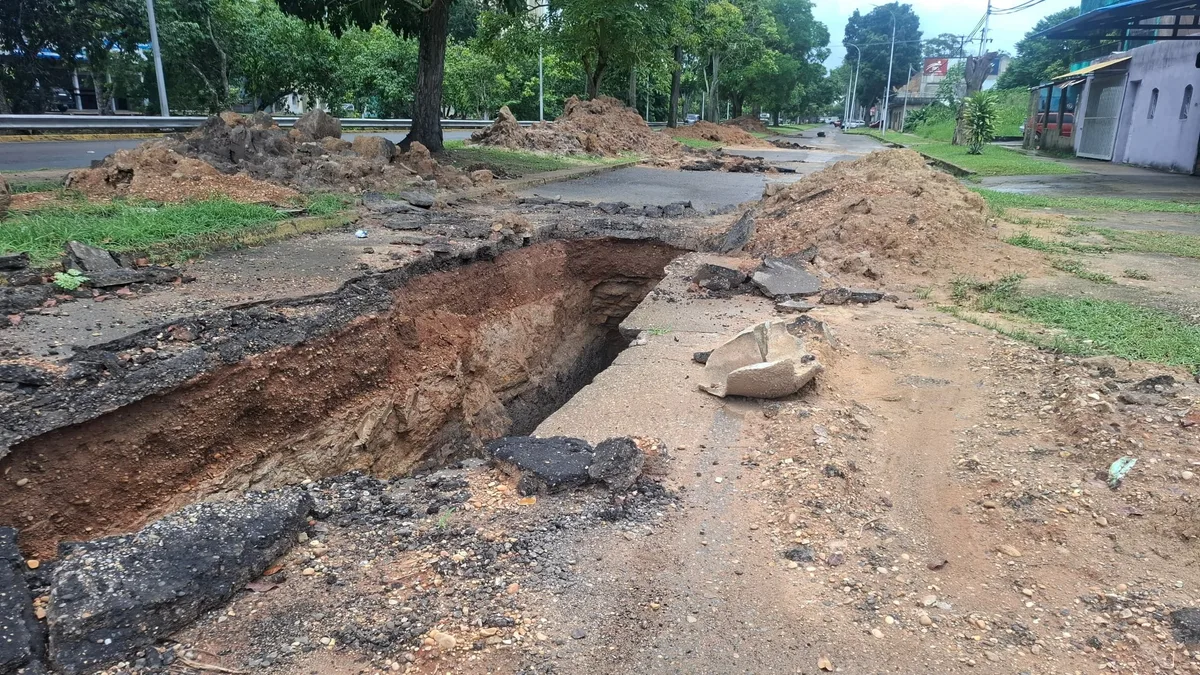 Trabajo inconcluso impide el paso vehicular y genera olores putrefactos en esta avenida de Maturín