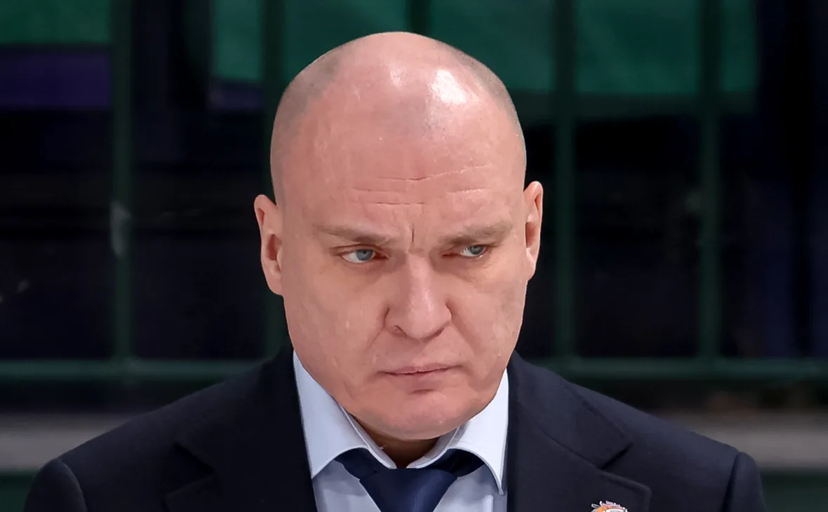 Уволенный лидером КХЛ Разин сменил Ларионова во главе СКА