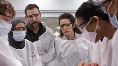 ‘The Pitt’ escala sete novos atores para o elenco recorrente da 3ª temporada