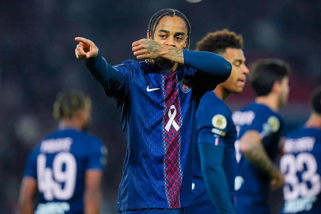 Liverpool prepara oferta de R$ 805 milhões por Barcola