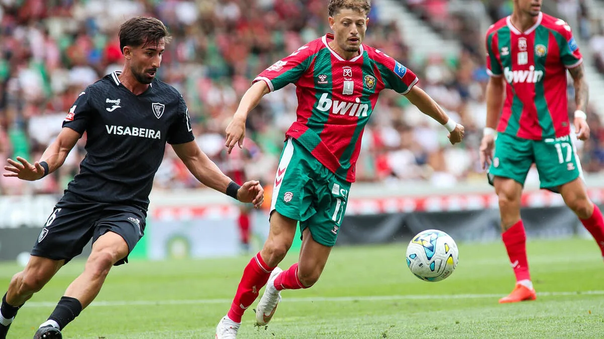 Académico de Viseu desperdiça vantagem de dois golos e empata com Marítimo na Madeira