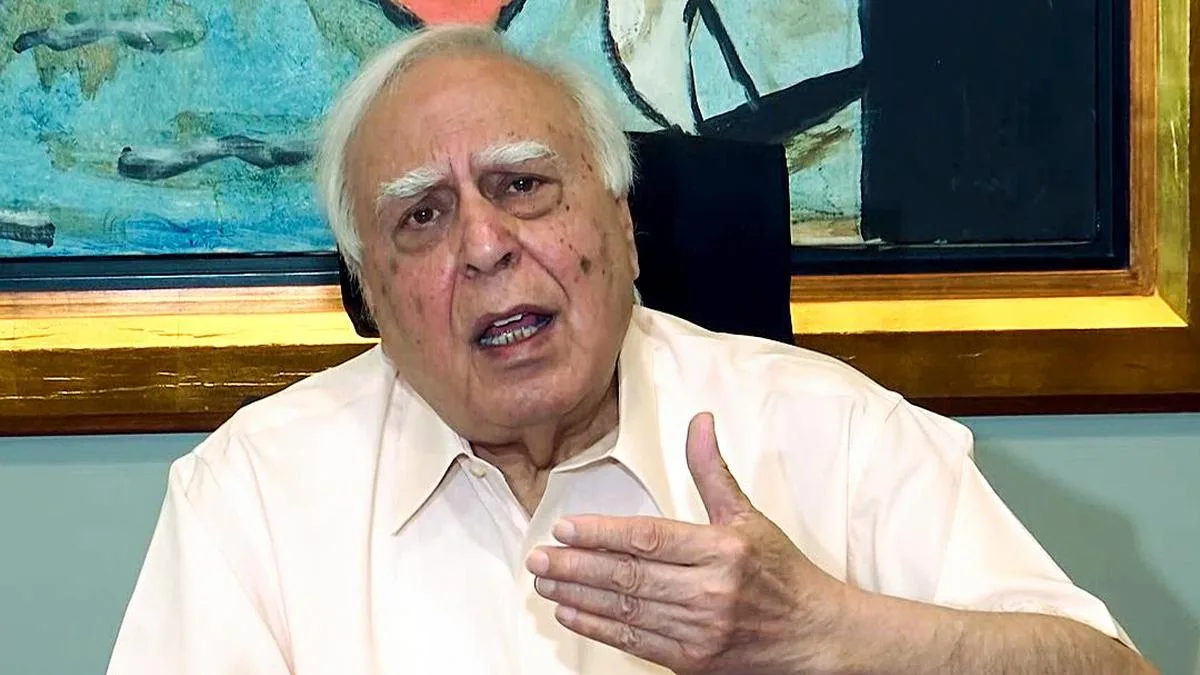 Sibal asks Shah if Modi as CM, Vajpayee as PM sang full version of Vande Mataram