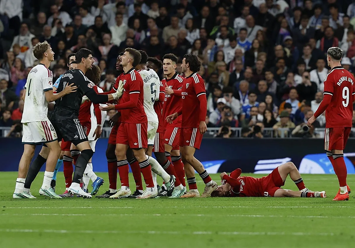 Iturralde González, tras la tarjeta roja perdonada a Arda Güler en el Real Madrid - Sevilla FC: «Es una estafa de liga»