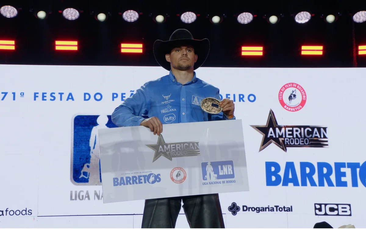 Peão de Orlândia, SP, conquista bicampeonato inédito da Liga Nacional de Rodeio em Barretos