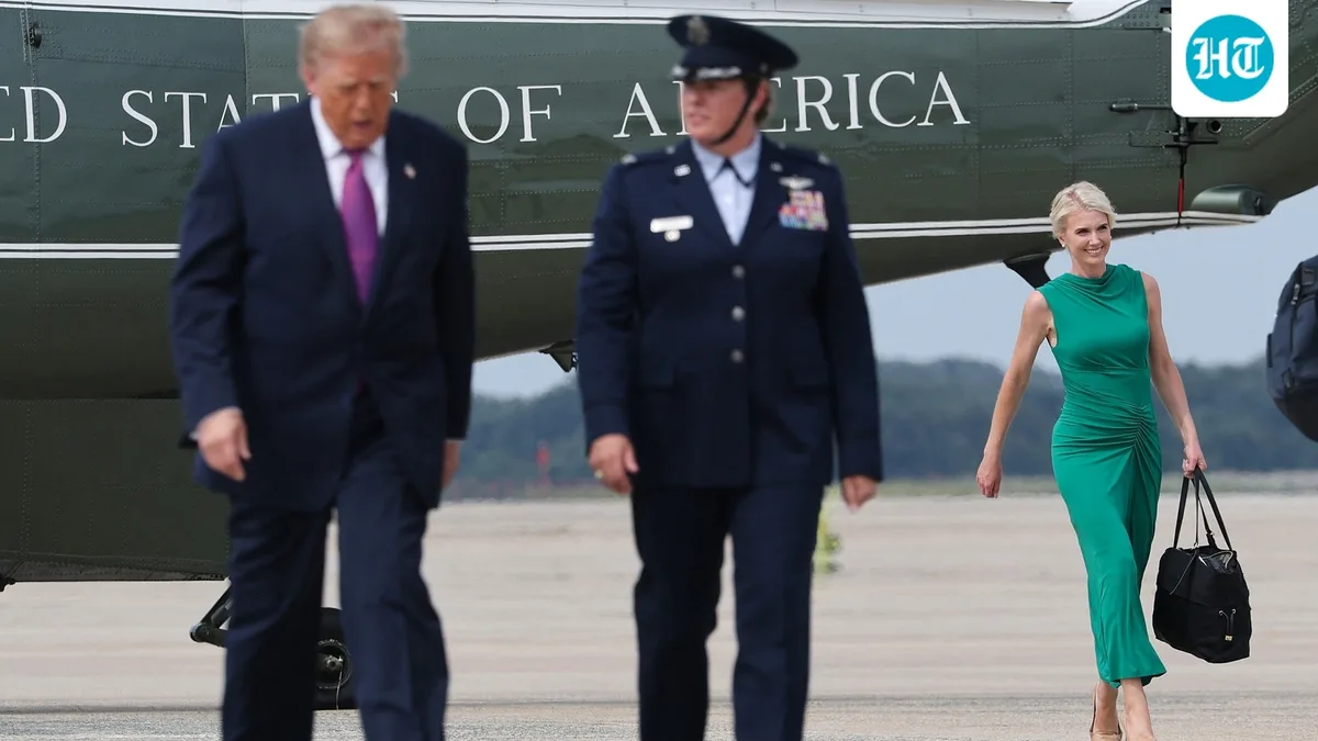 Donald Trump-Natalie Harp kissing photo sparks cheating claims; fact-checking viral social media image