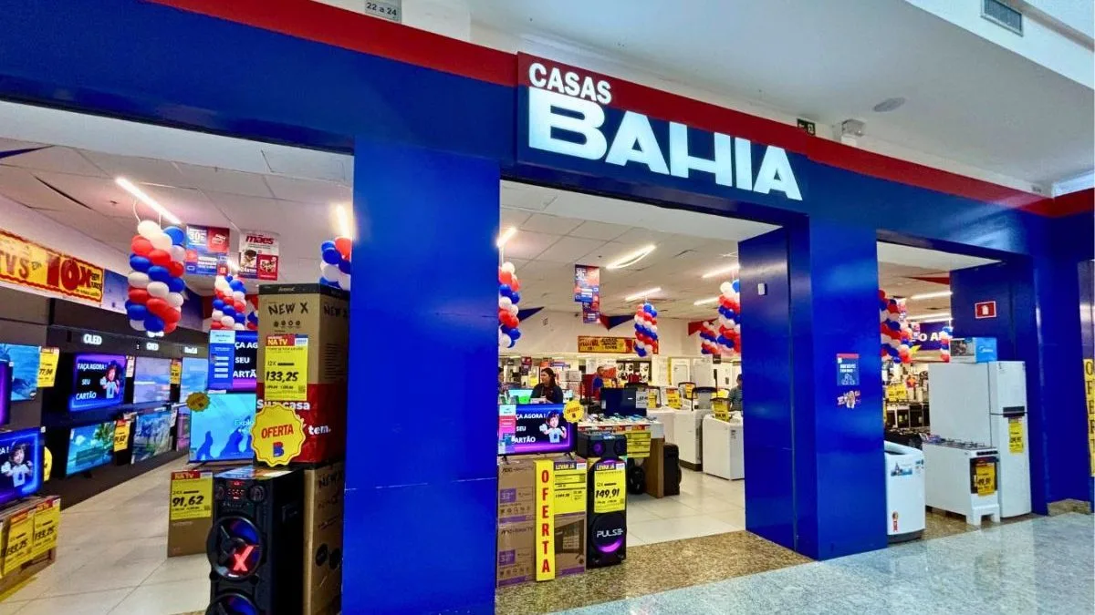 Prejuízo bilionário causou demissão relâmpago de 1,9 mil funcionários na Casas Bahia; veja números