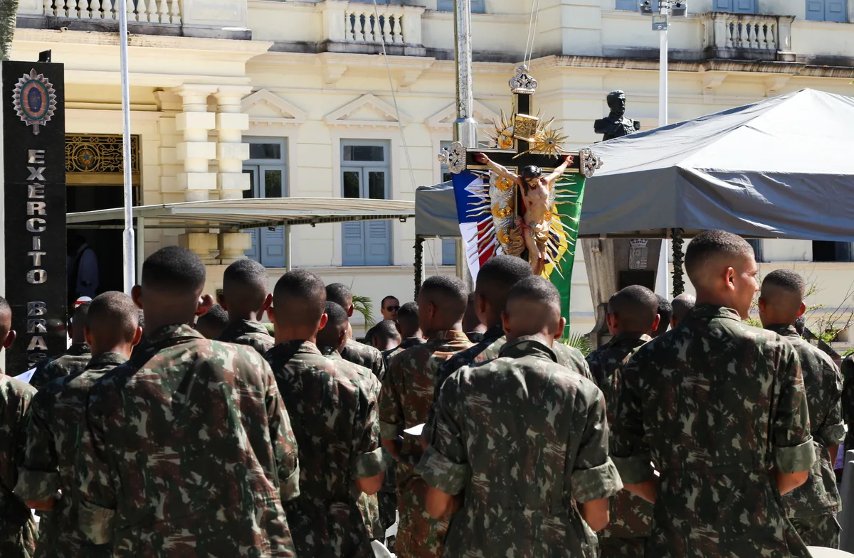 Exército investiga furto de coletes à prova de bala em quartel de Salvador